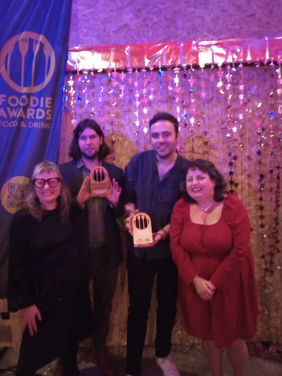 the_pod_cafe's tweet photo. And we won both the Vegan Taste award and the Community/Food hero. Was a fantastic night with @food_union @foodieaward at @FargoVillage. #vegan #mentalhealth #soiltotable #coventrycitycouncil https://t.co/ynMmlznelr