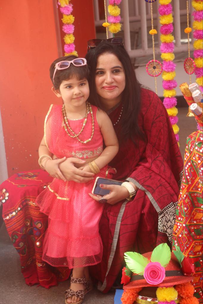 dpsgbn's tweet image. #saarangraasgarba#Navaratri
#garbafestivities#vibrant culture #spiritofunity
#celebrationstion