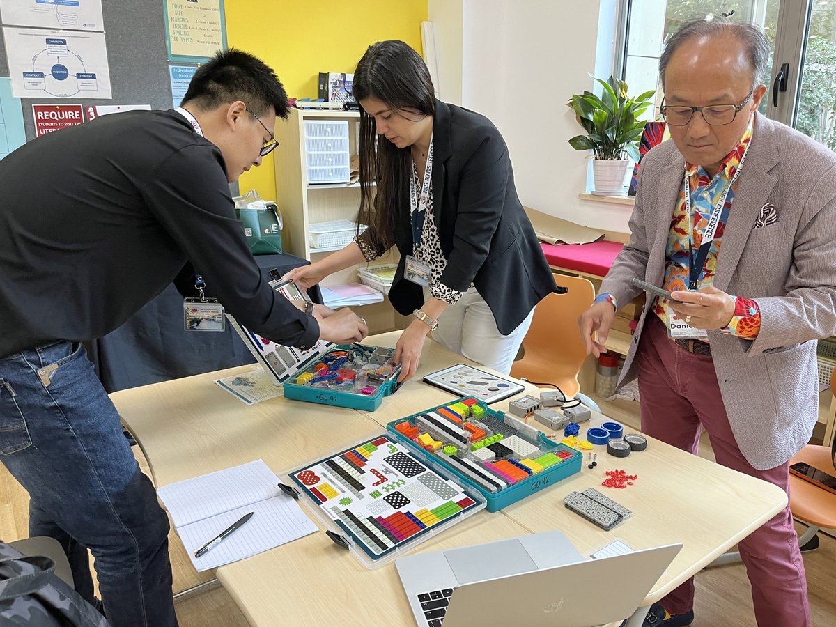 AlexisSnider15's tweet image. Thank you for supporting my session Ready, Set, Vex GO! Ts had fun building, driving and coding robots🤖#ACAMISTech #TheNextEdventure @ConcordiaSH