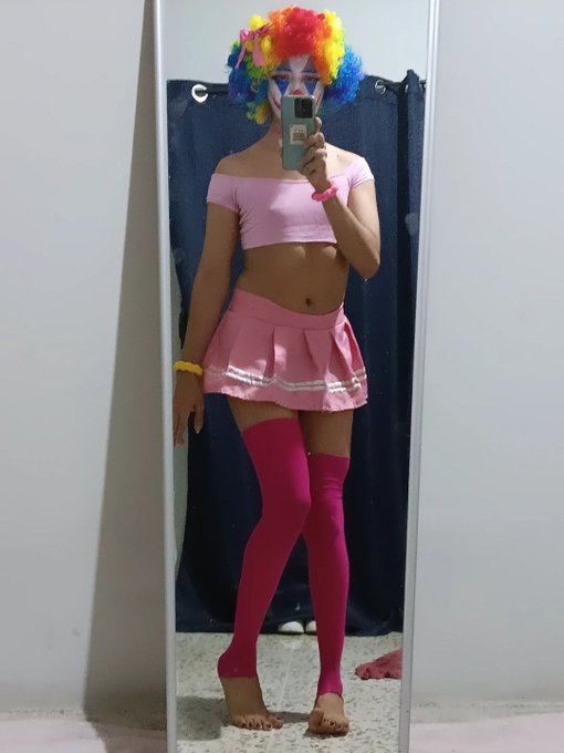1 pic. Wanna get some Clussy? ? https://t.co/SSnJxvrkTf