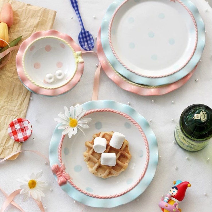 UrDesember's tweet photo. Aesthetic ceramic plate and bowl

⋆✦ a thread ✦⋆ https://t.co/slBaV0lNbH