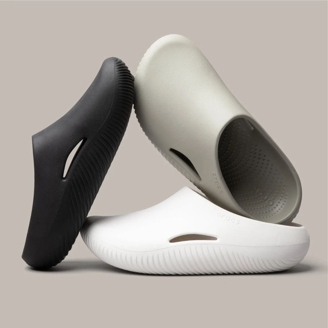 TotalsportsSA's tweet photo. Kick back & relax in the Mellow collection. #JustLaunched in-store & online: https://t.co/fh3WiOzOBf
β Deep, cupped Soft LiteRide β’ foam footbeds for sink-in comfort
β Upper windows for increased breathability
#HomeOfSport #crocssa #comeasyouare #recovery #sitbackandrelax https://t.co/61PkFgxXzf