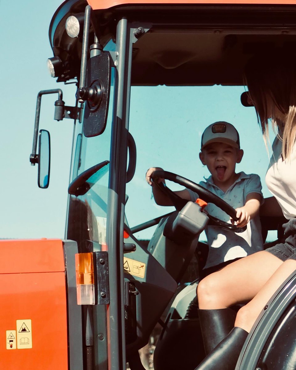 La relève 🚜
instagram.com/domainedelafon…