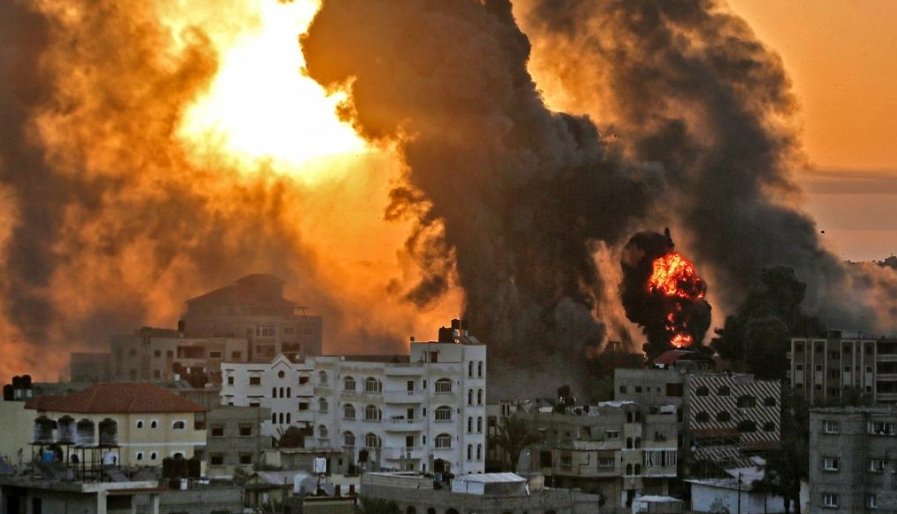 Israel ha asesinado a 4.469 palestinos desde el sábado 7 de octubre, de ellos:

Más de 1.500 niños.
Más de 1.000 mujeres.
Más de 600 ancianos.

Israel ha herido a más de 13.000 personas.

Israel ha asesinado a más de 20 periodistas.

Además, los bombardeos de Israel han provocado