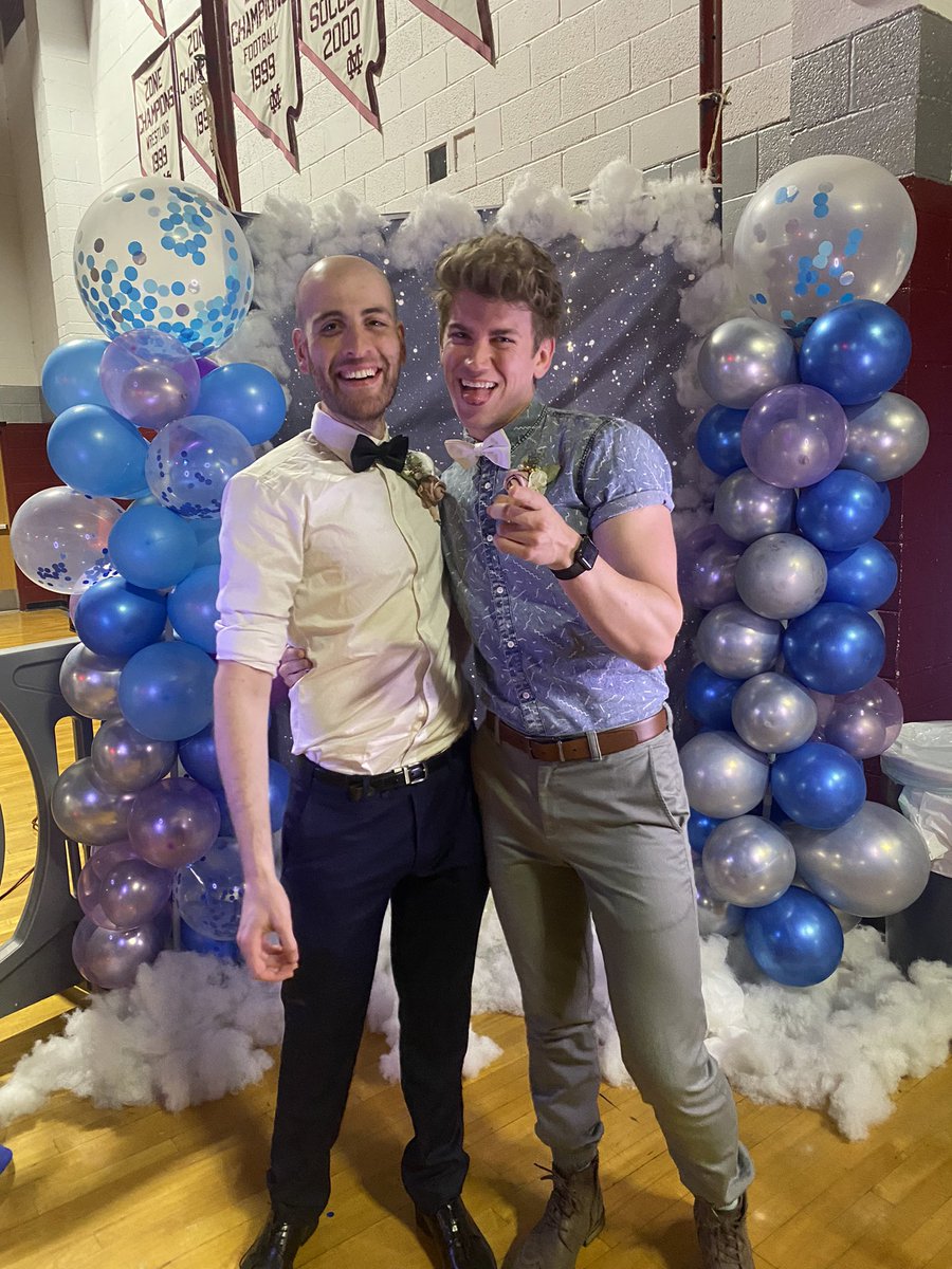 phillipwedow's tweet photo. The best prom date a guy could ask for @benshab0 #streamforacause #secondchanceprom https://t.co/Ys7QZQb0QQ