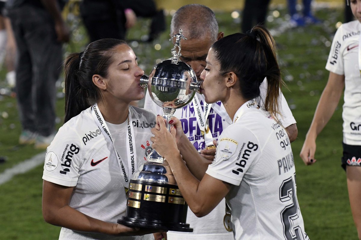 ospafoto's tweet photo. Final Copa Libertadores Femenina
Corinthians campeón de la Copa Libertadores Femenina tras derrotar a Palmeiras 1-0 en partido apretado. Con este nuevo título disputado en el Pascual Guerrero Corinthians asegura su cuarto título continental. Foto /Oswaldo Páez Ciregraficos. https://t.co/YOihlI9vZP