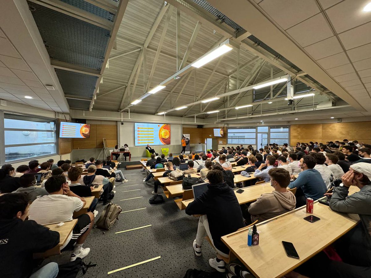 Bitcoin Lille tweet media