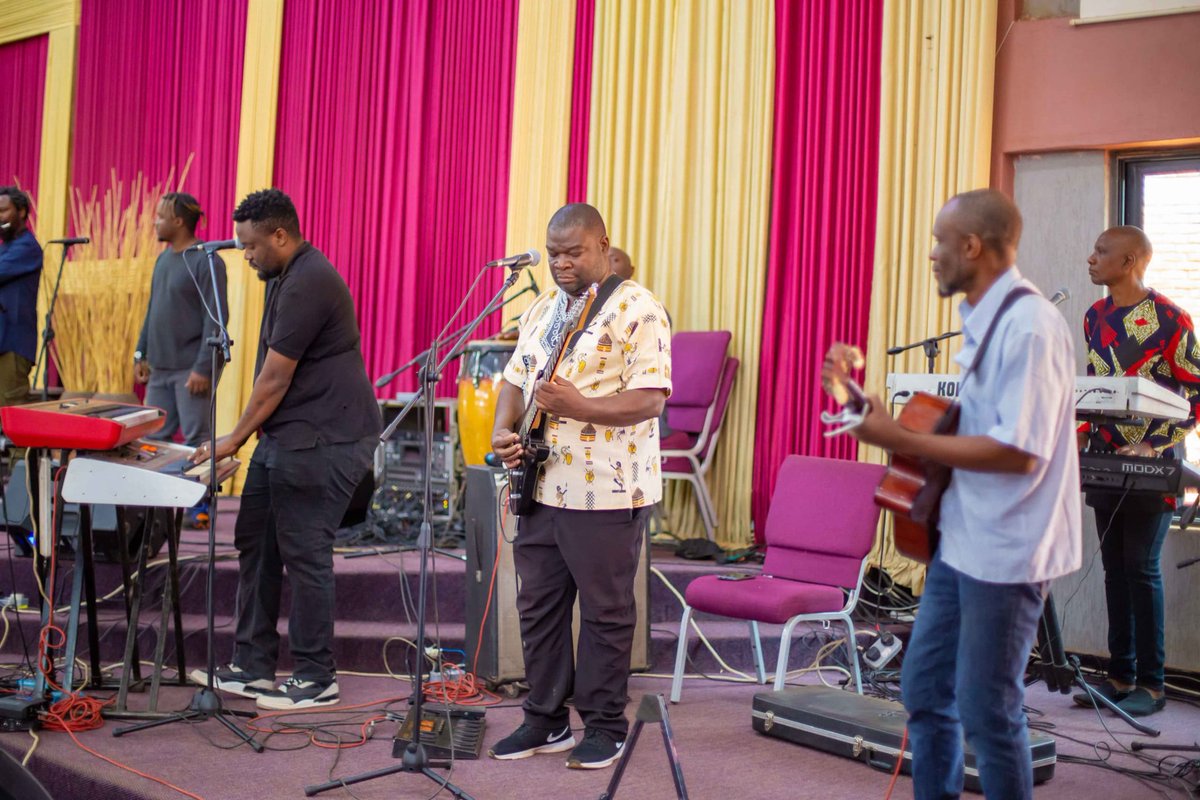 twimeelelyon's tweet photo. Wambali's Manyasa Band returns

Read more through the link below.
https://t.co/0gyBSLTKjr https://t.co/bBipH9dnLX