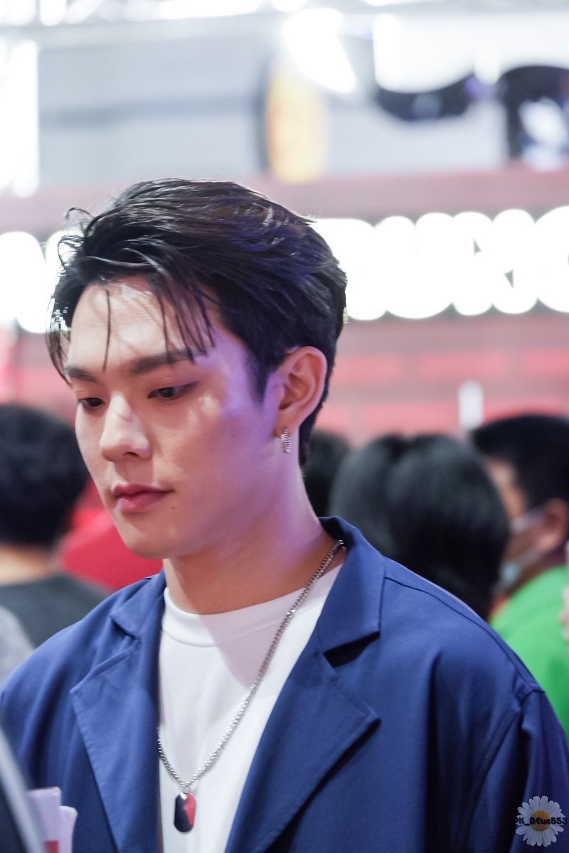 THEBLUEPK2's tweet photo. หล่อง่ะ 

#CTRPANUWAT
#ThailandGameShow2023 #WonderFestivalBangkok2023 #TGSxWF2023 https://t.co/vAOQ42UwHa