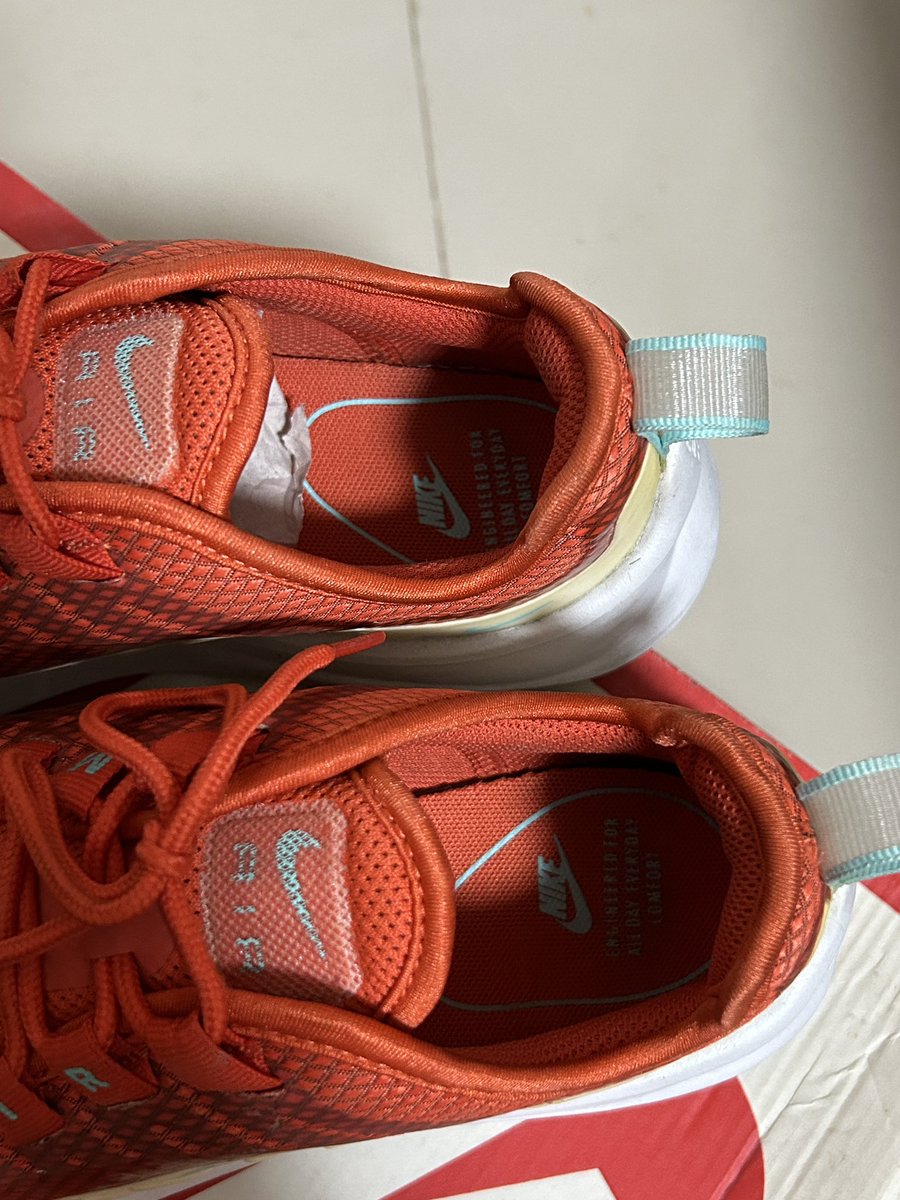 PaeSorasart's tweet photo. ปล่อย Nike air max axis prem แท้ 100% จากช็อป ขนาด 23.5 cm. ป้าย tax กับหน้ากล่องตรงกัน พื้นเดิม สภาพสินค้าตามการใช้งาน 790.- รส. ค่ะ #สนใจสอบถามได้นะคะ #กทม.นัดรับได้ #Nike #nikeairmax #รองเท้าnike #รองเท้ามือสองของแท้ https://t.co/ZiZMqg6H3x