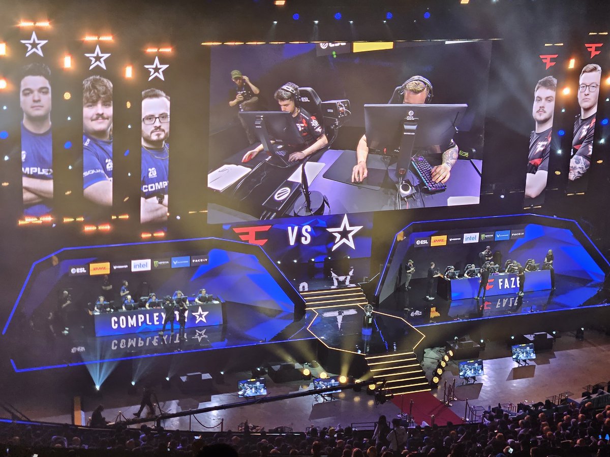 piebypie's tweet photo. Grand final time #IEM
Who are you cheering for?
#SXSWSYDNEY #sxswsydog #ad https://t.co/hYLQk9tVVz