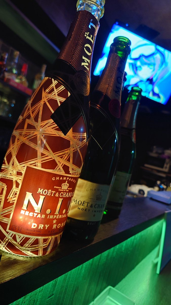 Prendre123's tweet photo. 本日は17時〜OPEN🎵

昨日はまさかの
誕生日被りでテキーラで
お祝いしてました🙋

今宵はまった〜〜り？
よろしくおねがいします🙆

#ダーツ #ダーツバー #富士見台 #中村橋 #練馬 #お酒 #お得 #ビール #飲み放題 #歌い放題 #投げ放題 #カラオケ #きゃっほいまつり https://t.co/ARulzR08S6