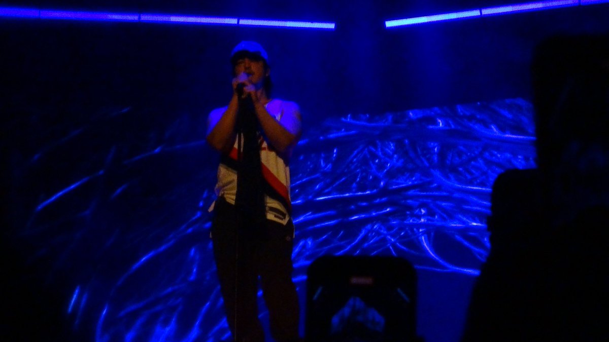 lidellez's tweet photo. pics of joji from pdx 10/14 i took on my digicam https://t.co/Y0OuoZM2lX