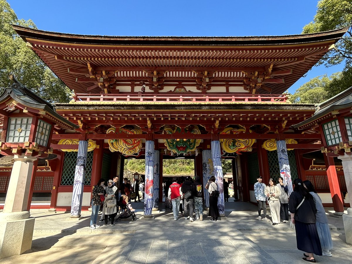 MocoMoco2708's tweet photo. 食べ歩きの為だけに太宰府天満宮へ⛩
定番の梅ヶ枝餅に、めんたい焼きおにぎり、プリンアイスに金賞コロッケ✨️

さすがに通り抜けだけは良くないか...と思って一応お参りして来ましたがこんな心がけでは神様に一生届かないんだろうな(´･∀･｀)

ﾁｬﾘﾝ➰◎ https://t.co/VBtOrQznbV