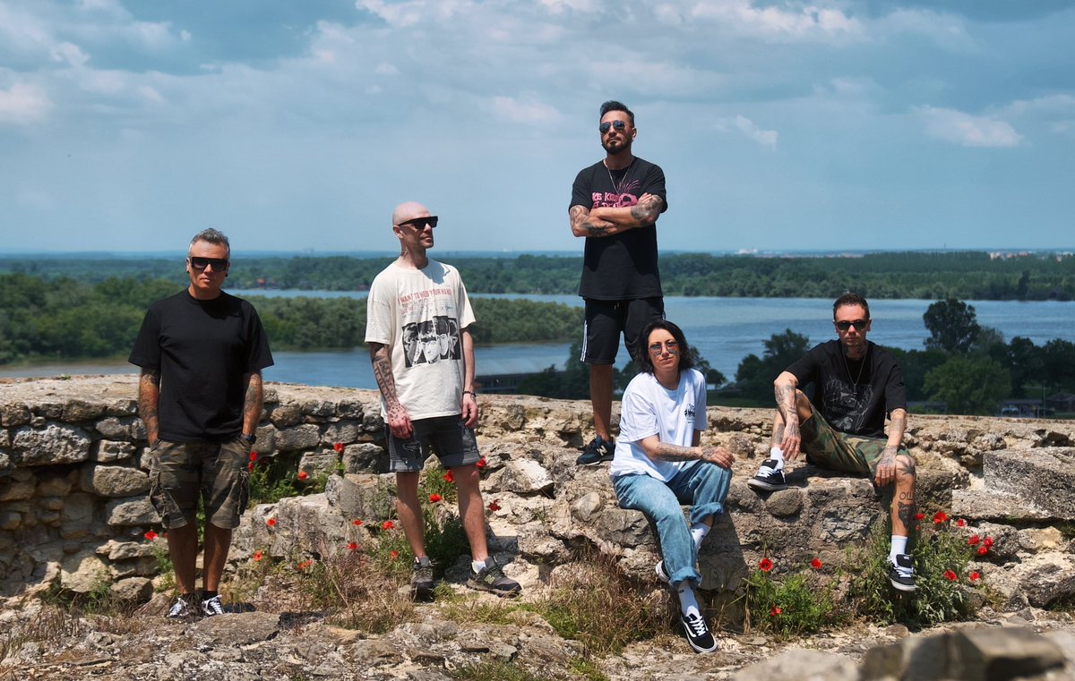 LounaBand's tweet photo. Наш краудфандинговый проект на Планета.ру, посвященный новому акустическому альбому LOUNA «Обратная сторона. Часть 2», завершен!

Огромная признательность всем, кто присоединился к нам!
Мы были приятно удивлены такой колоссальной поддержке от вас❤️ https://t.co/WIpru6X3tI