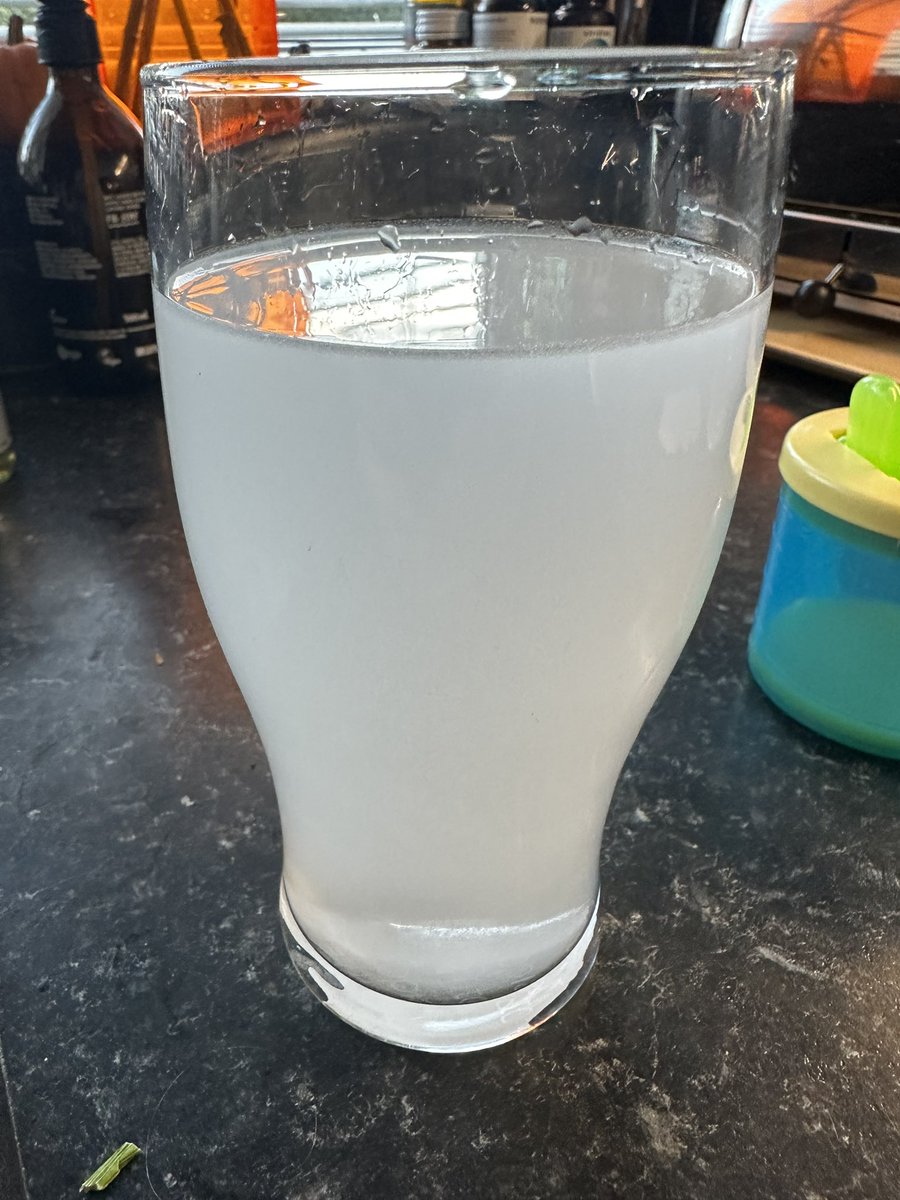 plyers69's tweet photo. @sewateruk what colour is tap water supposed to be? https://t.co/qrIkJmV0vw