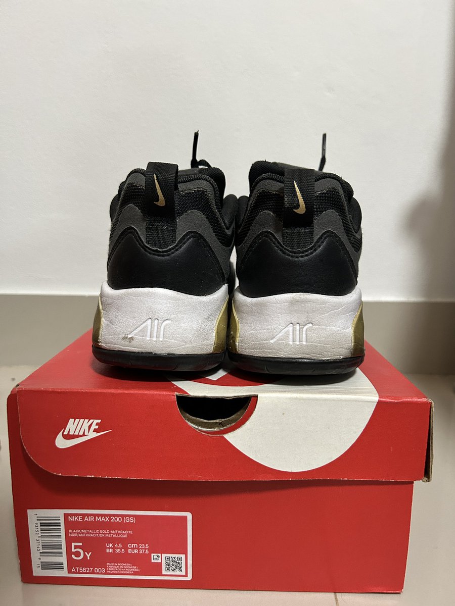 PaeSorasart's tweet photo. ปล่อยรองเท้า Nike air max 200(GS) แท้จากช็อป 100% ขนาด 23.5 cm. ป้าย Tax ตรงกับหน้ากล่อง สภาพสินค้าตามการใช้งาน 690.- รส. #สนใจสอบถามได้ค่ะ #กทม.นัดรับได้ #Nike #nikeairmax #รองเท้ามือสองของแท้ https://t.co/hEJJNiQvPg