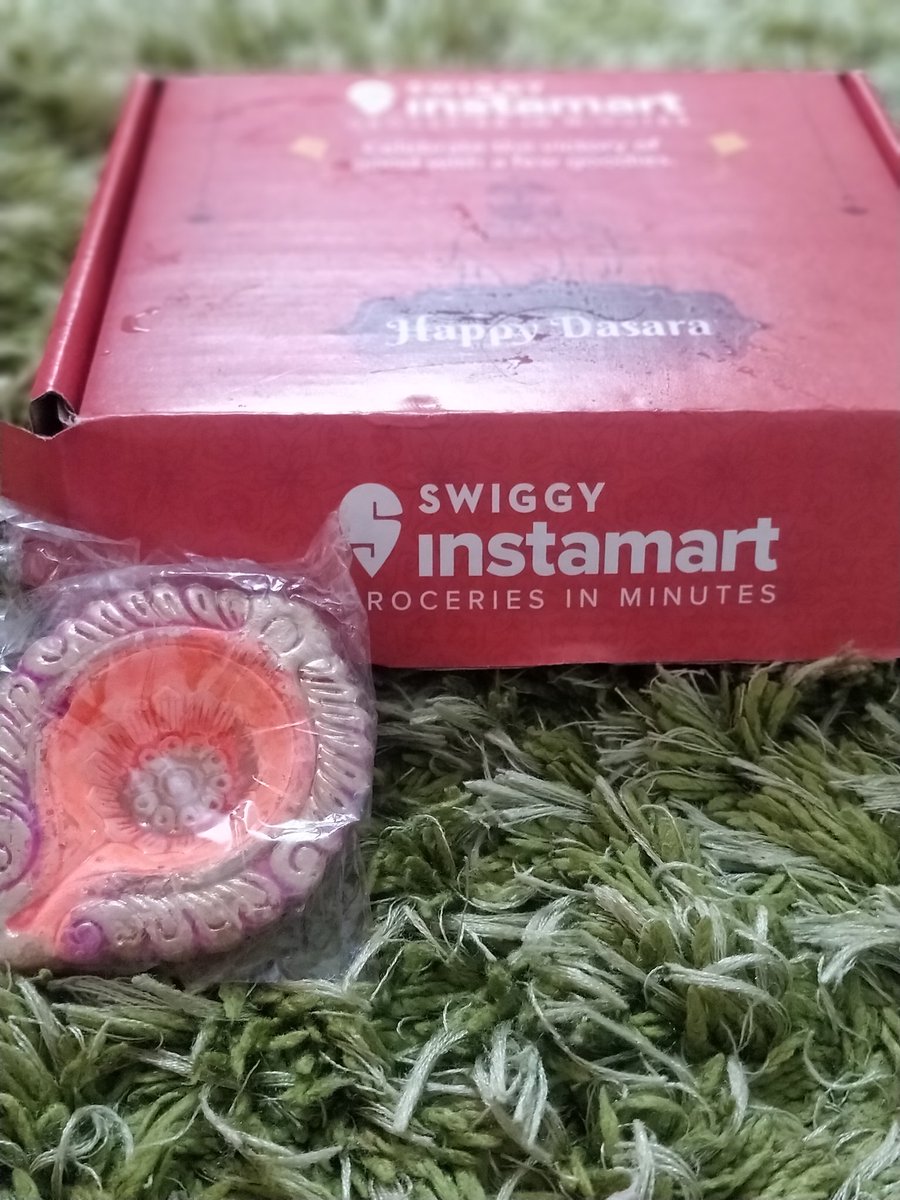 sidheesla's tweet photo. @SwiggyInstamart  You stole my heart with this cute deepam . thank you 😍 Happy Dasara 😍🎉 https://t.co/hMExwJztZ3