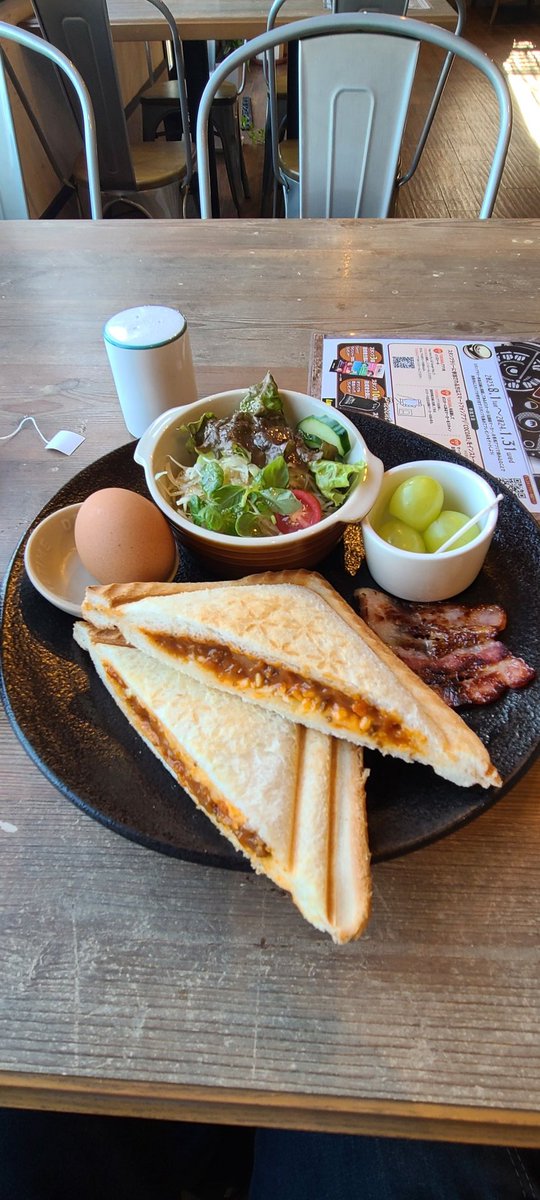 XyzKatsu's tweet photo. 今日のモーニングは2食😁
#バイクでカフェめぐりスタンプラリー
#MINICAFE
#HEROES https://t.co/nlbFcaoJO3