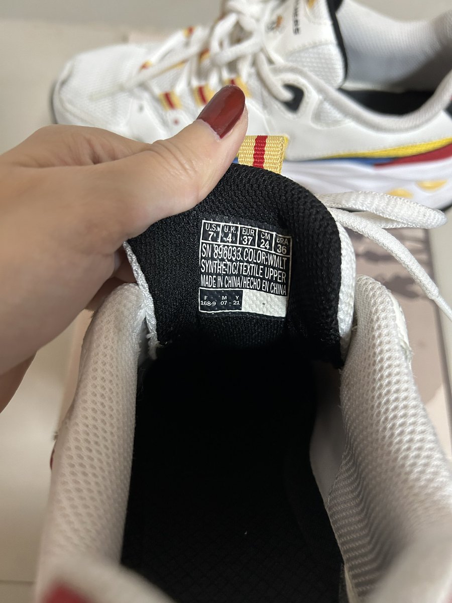 PaeSorasart's tweet photo. ปล่อยรองเท้า Skechers x one piece แท้จากช็อป 100% ขนาด 24 cm. ป้าย Tax ตรงกับหน้ากล่อง สภาพสินค้าตามการใช้งาน 890.- รส. #สนใจสอบถามได้ค่ะ #กทม.นัดรับได้ #skechers #skecherth #skechersxonepiece #รองเท้ามือสองของแท้ https://t.co/CPQCrSRYpu