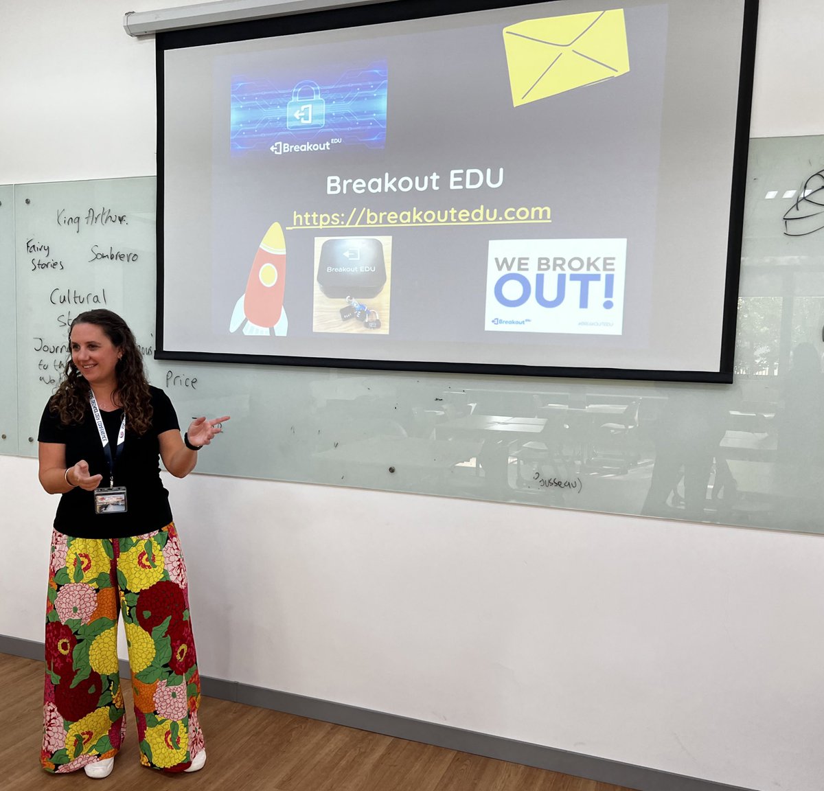 educ8torsarah's tweet image. Fun times presenting some STEAM tips at #ACAMISTech Conference at @I_S_Tianjin @breakoutEDU @SpheroEdu @TISMacao