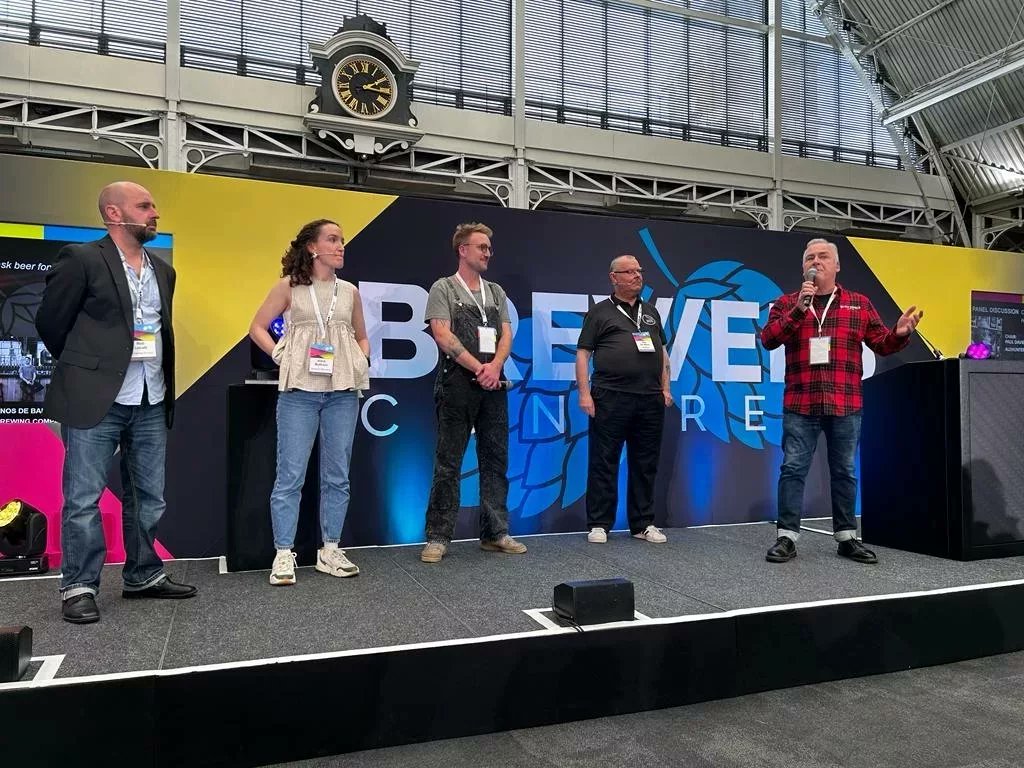 Busy week with #brewerscongress capped off with tours of the East End and Bermondsey. Cheers <a href="/FivePointsBrew/">The Five Points</a>  <a href="/ForestRoadBrew/">Forest Road Brewing Company</a> #saintmonday <a href="/DeviantandDandy/">Deviant & Dandy</a> <a href="/southwarkbeer/">Southwark Brewing</a> <a href="/TheArchHouse_AH/">The Arch House - Anspach & Hobday</a> <a href="/drinkmoorbeer/">Moor Beer Co.</a> <a href="/biancaroad/">Bianca Road Brew Co</a> @thekernelarch7