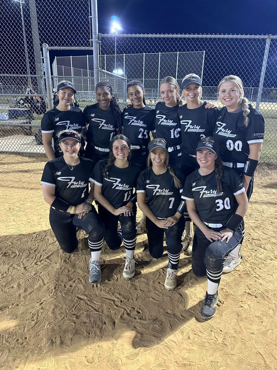 fplatinumjohnsn's tweet photo. Good day on the dirt yesterday going 4-0 and receiving some great instruction/feedback from the coaches at the TN Wesleyan Invitational. Thank you to all the coaches that made this happen! @DaynaCarter5 @WesHollyJr @TWU_BulldogsSB @marty_mac17 https://t.co/PAEK4YmMNB