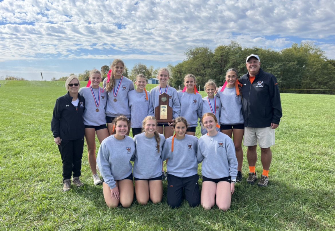 RyleXC's tweet image. With 4 runners placing in the top 8, Ryle Lady Raiders XC win their 4th Regional title in 5 years