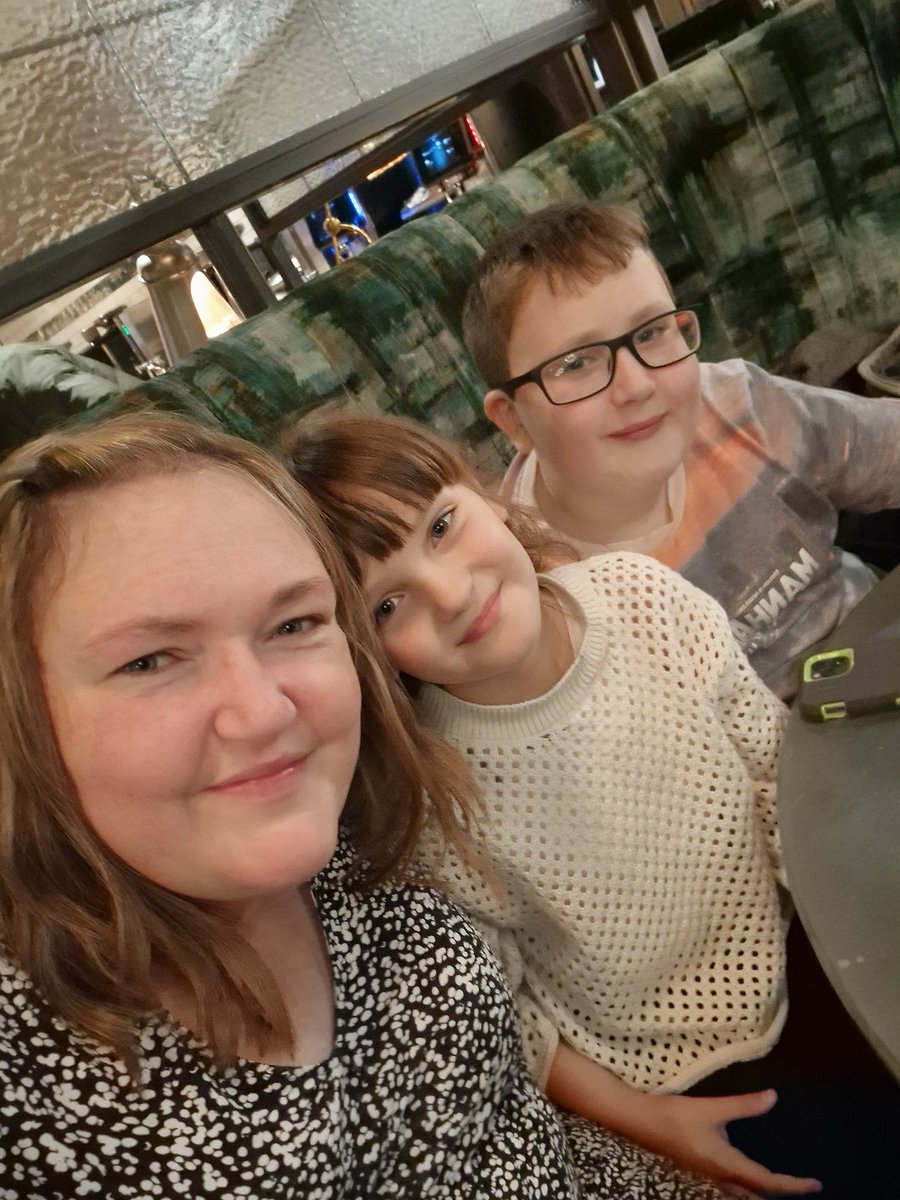 It's switch off time for 5 days! Well needed time with my lovely (slightly crazy) children and of course the husband too 😁