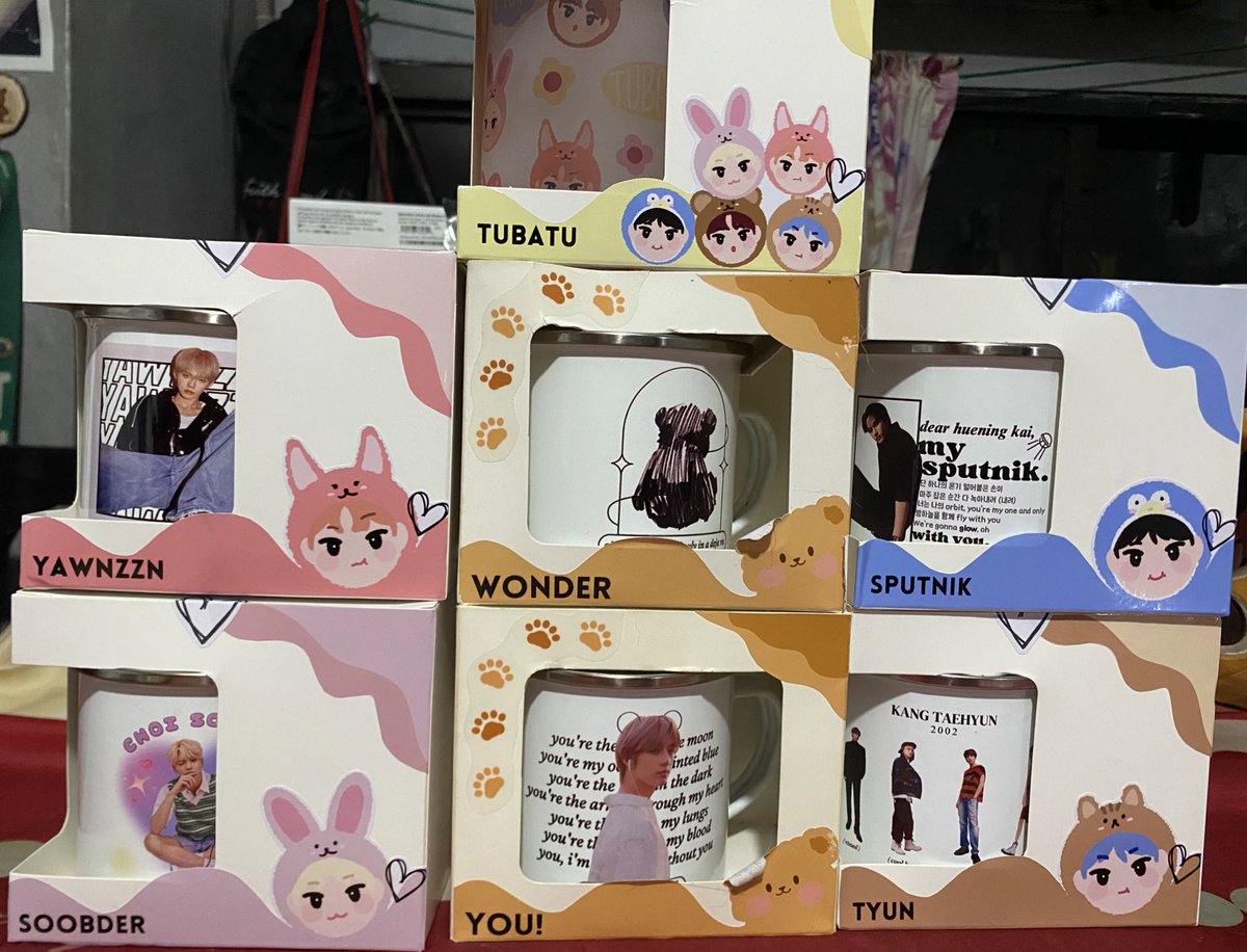 yeontoosiast's tweet photo. OT5 mugs complete 🫶🏼 Ang cute nanaman ng packaging and designs ng mugs huhuhuhu parang gusto ko nalang idisplay 💕 #bluespringthanks @bluesprngst @505basket https://t.co/BkyIITw0bL