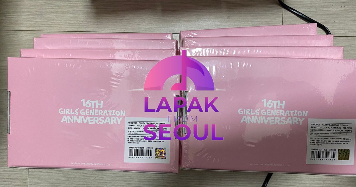 lapakfromseoul's tweet photo. #LFSArrived Seoul
@GirlsGeneration Debut 16th Anniv Official MD https://t.co/Ys7WPmxyjA