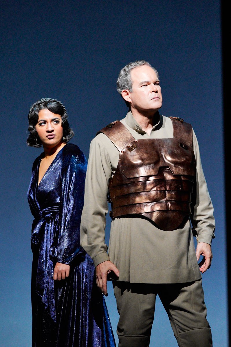 Ep! Que ja quasi la tenim, aquí, l’Antony and Cleopatra del John Adams! Mes informació, a la secció d’òpera de la <a href="/primerapedra/">La Primera Pedra RAC1</a>! Servidors de vostès! 😘