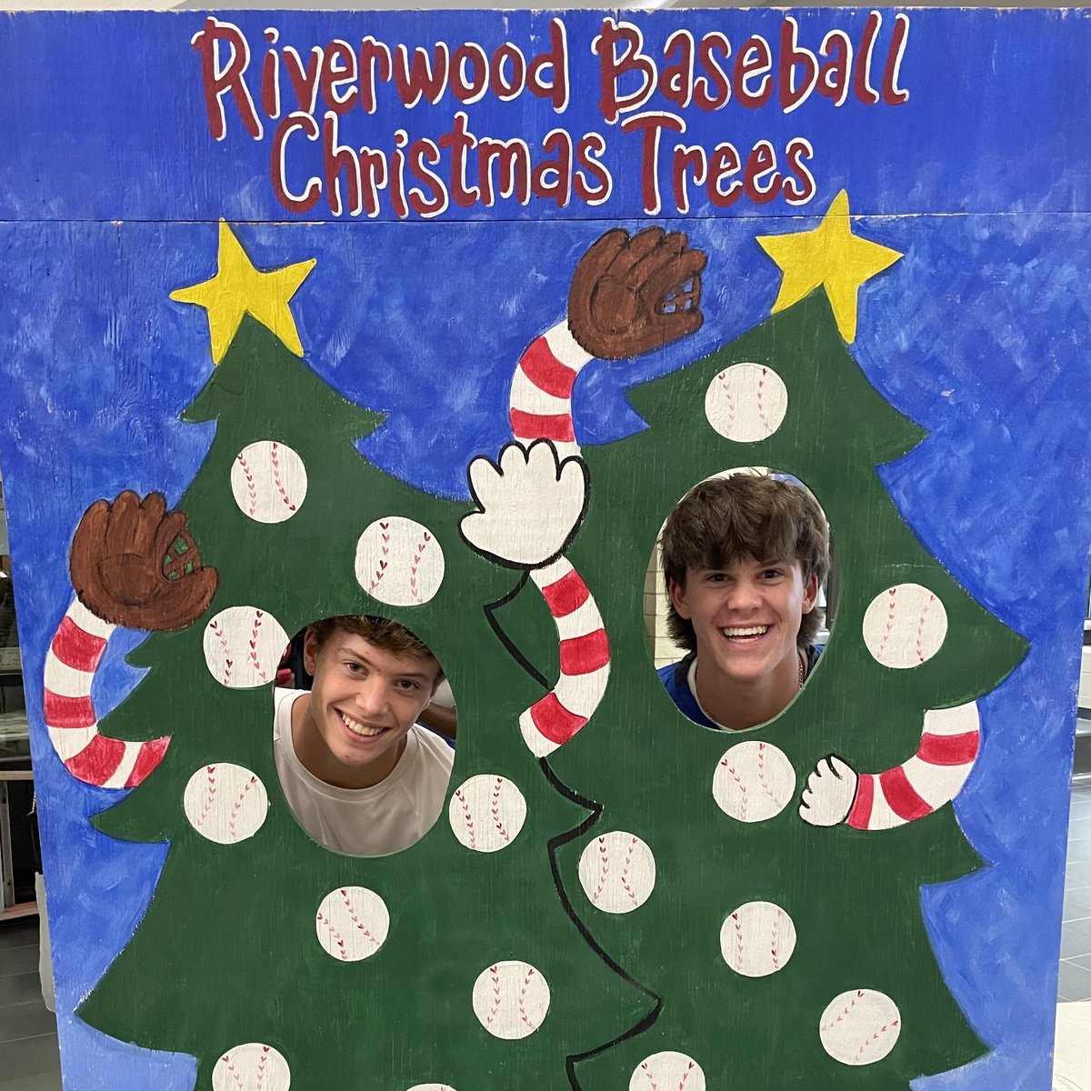 RICSAthletics's tweet photo. Why shop for a Christmas Tree anywhere else? @RICSbaseball has you covered!🌲⚾️

Order your tree by 11/17 &amp; over Thanksgiving wknd our guys will help you select it on the @RiverwoodICS lot, fresh-cut it, load it in your vehicle, OR even deliver it. 🔗 https://t.co/6Rcx2kQjDV https://t.co/W9523nbBJF