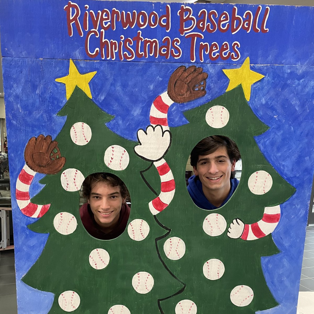 RICSAthletics's tweet photo. Why shop for a Christmas Tree anywhere else? @RICSbaseball has you covered!🌲⚾️

Order your tree by 11/17 &amp; over Thanksgiving wknd our guys will help you select it on the @RiverwoodICS lot, fresh-cut it, load it in your vehicle, OR even deliver it. 🔗 https://t.co/6Rcx2kQjDV https://t.co/W9523nbBJF