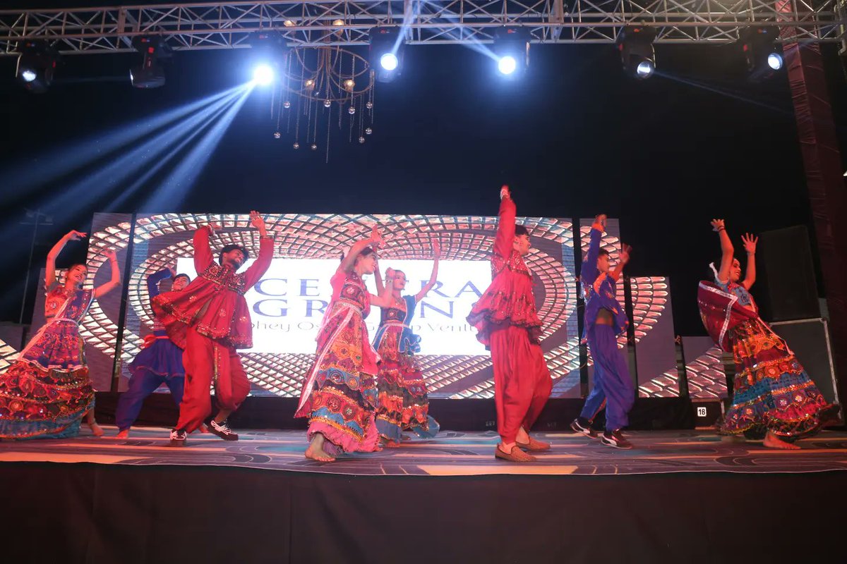 radioorangefm's tweet photo. Ludhiana ✨ you're amazing 🥰
What a night it was.. 🙌
Dandiya, music, food, fun ........ Thank you people for cooperation and love for Radio Orange 🫶
Stay tuned to @radioorangefm for more✨
#dandiyanight #RadioOrange #ludhiana #garba #navratri2023 https://t.co/lE7dSw3uoS