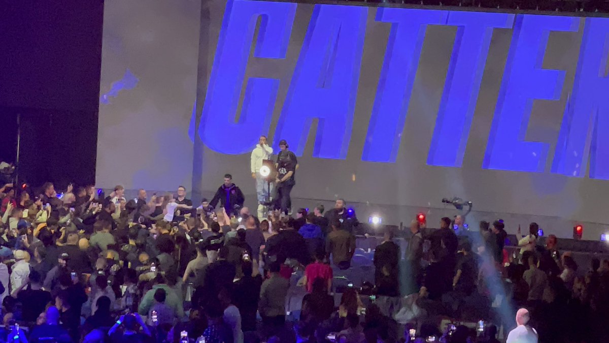 carlrender1's tweet photo. Catteral vs linares last night in Liverpool , great night and 1st time I’ve been to see a live fight 🥊

#matchroomboxing 
#DAZN #CatterallLinares https://t.co/Q8h037GDnO
