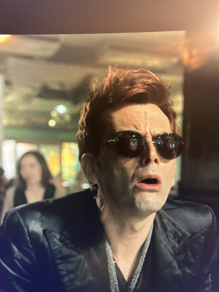 grogus_dad's tweet photo. i have a hot take. 
watching good omens 2 immediately after good omens 1 makes me appreciate crowleys hair in s1 even more. s2 color is beautiful but it’s so crispy it’s not pleasant to look at. it’s too smooth and the curve is too high imo. https://t.co/0OdQRUw7yQ