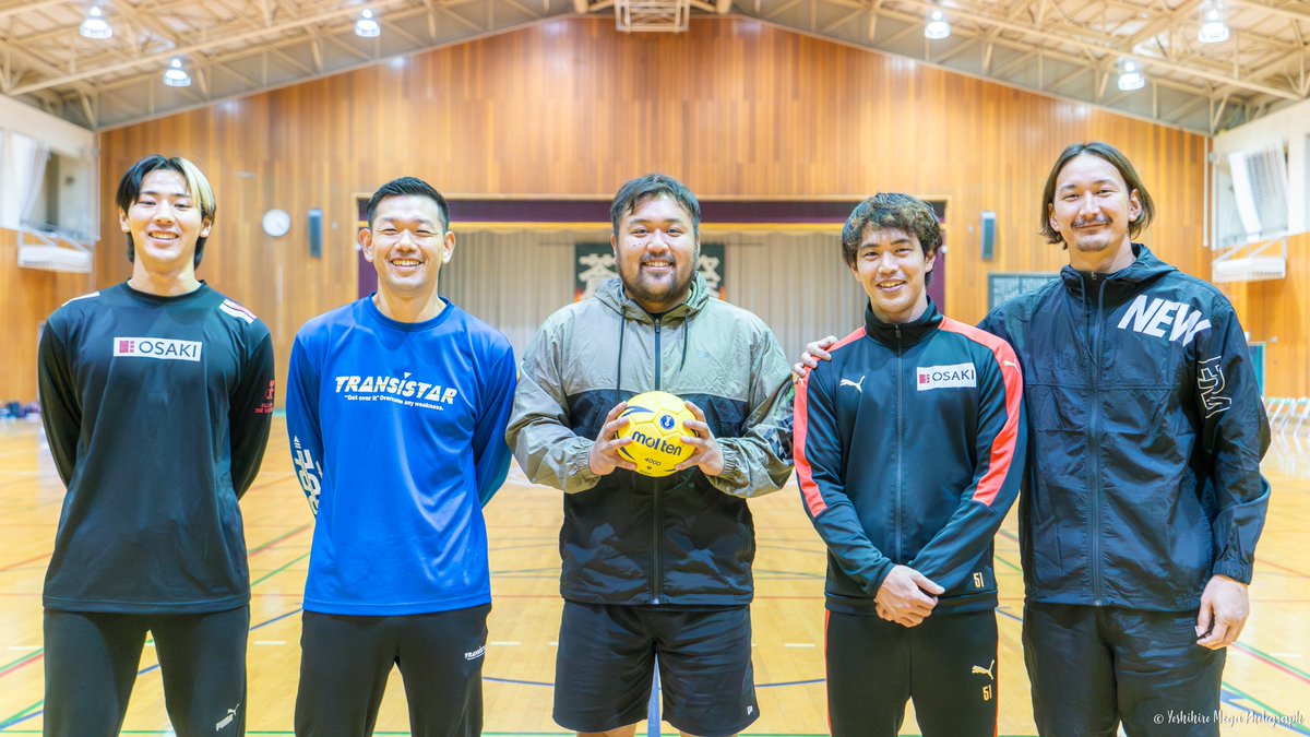 iscllc_moriya's tweet photo. 📣豪華絢爛⭐︎ハンドボール講習会in守谷
#松信亮平 監督
#木村昌丈 選手
#信太弘樹 選手
#津山弘巳 選手
#末岡拓美 選手

📢10/22開催始まってます！🤾

※詳細はこちら
https://t.co/i5mIgX3Oqv
まだまだお申込みいただけます！

#守谷市 #部活動地域移行 #ハンドボール 

Photo by @mg1982_ https://t.co/flbznKJKIO