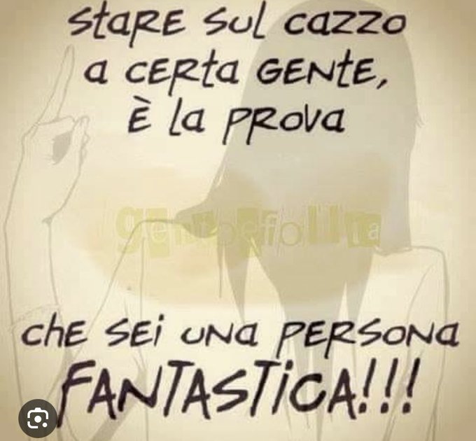 Mi ha scritto un caprone dice che sono ignorante perch&eacute; ricevo solo complimenti per il fisico🤪amici miei