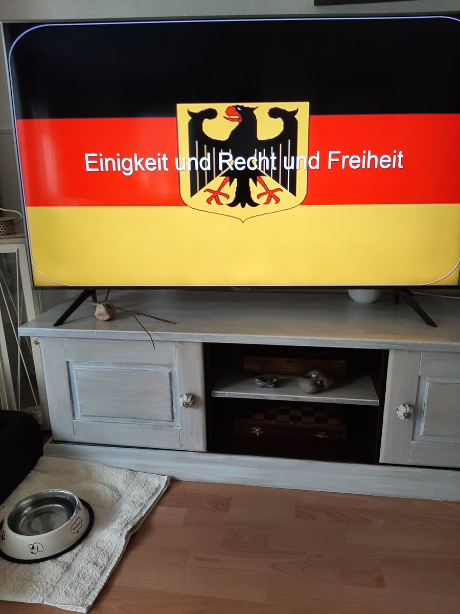 Biologische Frau tweet media