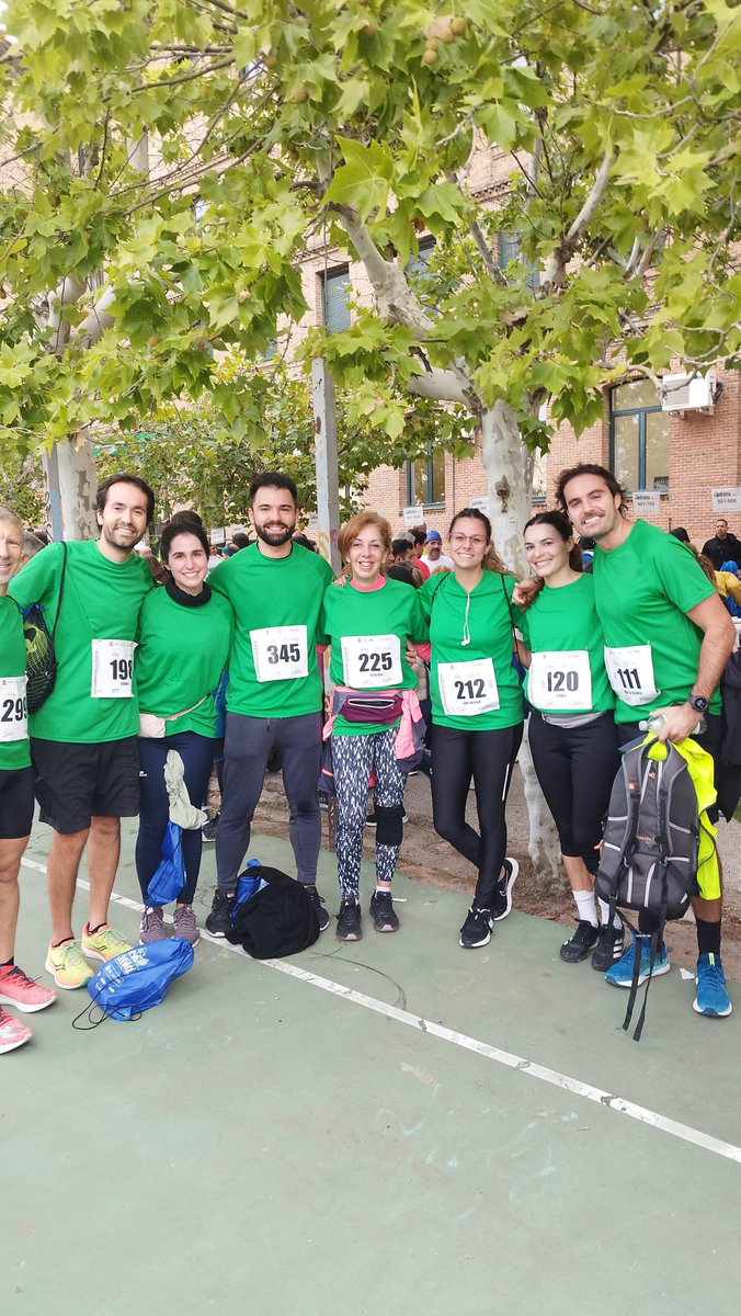 CNB_CSIC's tweet photo. Preparados, listos, a correr! 
El grupo del CNB se prepara para la #CarreraCiencia @CSIC @CSICdivulga 
🏃🏃
Una buena manera de empezar el día con energía! 
#yocorroporlaciencia https://t.co/6tnGsbL8N2