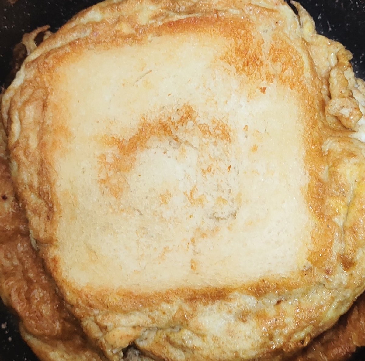 AlwaysShannu8's tweet photo. My style bread 🍞 omlette 🍳
#Cooking 🧑🍳
#BreadOmlette 😋 https://t.co/o2sB1Nf8F0