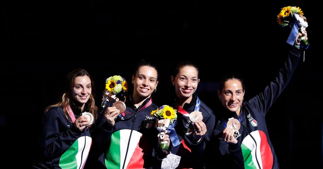 Coninews's tweet photo. 🎉Auguri a...
🤺 Alberta Santuccio, 🥉 nella spada a squadre a #Tokyo2020
🤽🏻♀️ Martina Miceli, 🥇 con il @7rosaWP ad #Atene2004
🏹 Giancarlo Ferrari,🥉 a #Montreal1976 e #Mosca1980 nel tiro con l’arco.
#22ottobre #HappyBday @Federscherma @FINOfficial_ @FitarcoItalia https://t.co/gUuQHH1yg5