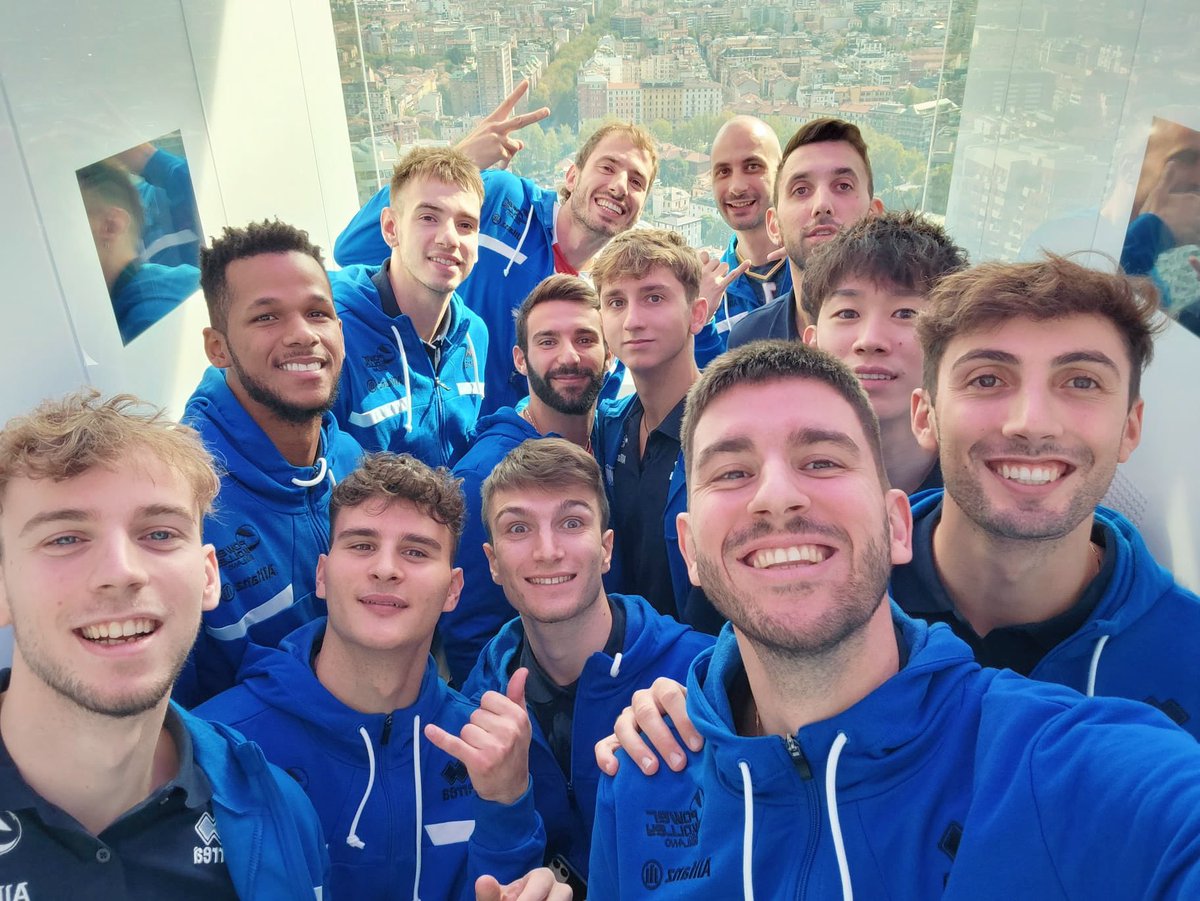 yuki14_official's tweet photo. 今日からセリエA開幕。
今シーズンはこのメンバーで💪

 vs Modena🔥 https://t.co/mFSq3pSjGr
