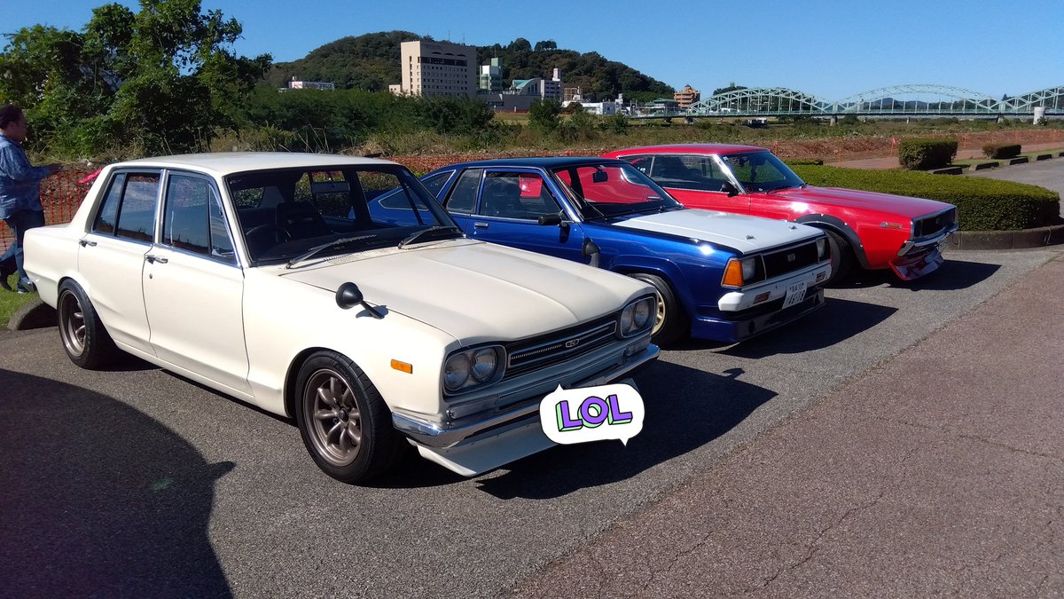 Masaki12340's tweet image. TTCM（クラシックカーヒストリックカーミーティング）に参加しました……が、予想より台数少なかった💦
けど出店は繁盛してました😄
#クラシックカーヒストリックカーミーティング
#TTCM 
#旧車
#クラシックカー
#群馬県