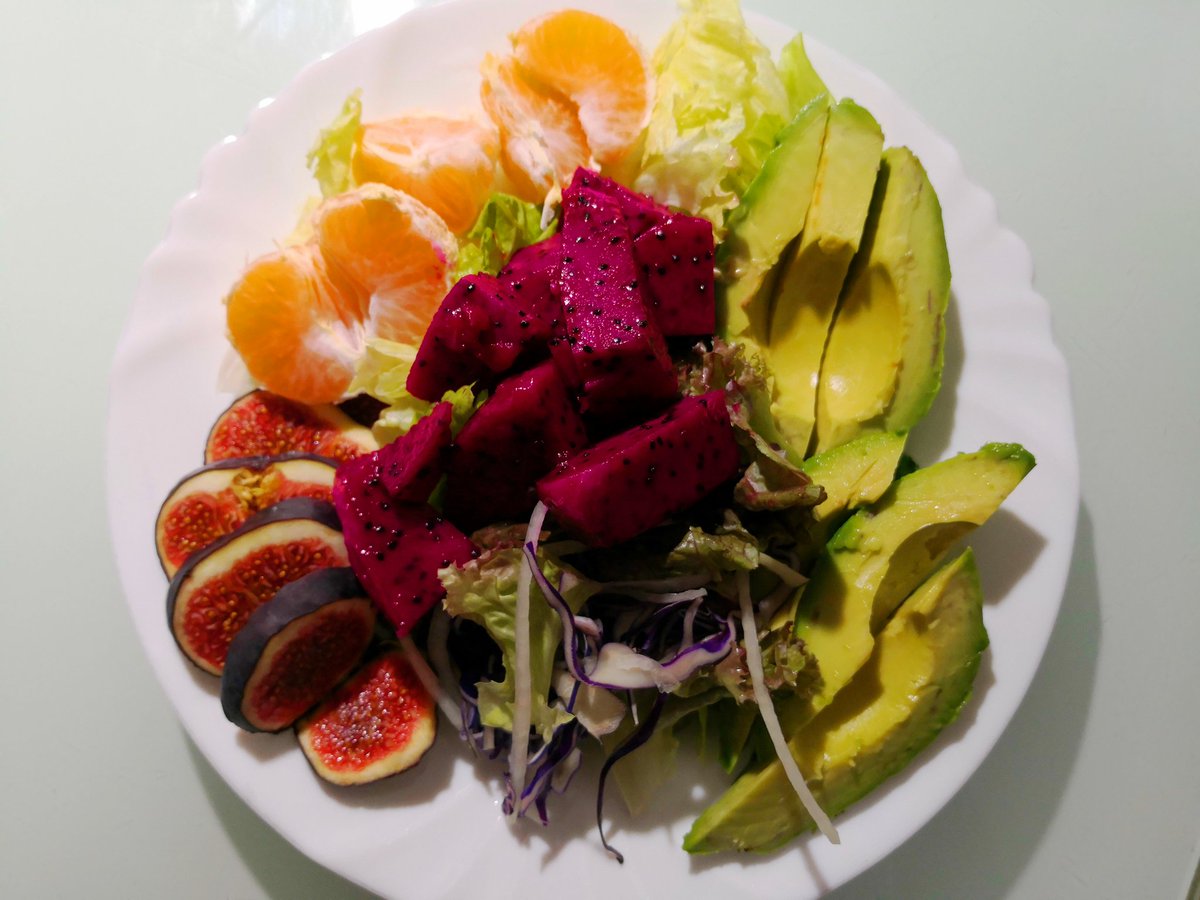 greenleanliving's tweet photo. Raw vegan dinner, only need your own energy to prepare.

#green  #leanliving
#greenliving #basicliving,
#basic #savemoney #costsaving #GreenAndLeanLiving #LiveSmart #cheap #easy #HealthyFood #food #healthy #thrifting https://t.co/Ah7afkUy5o