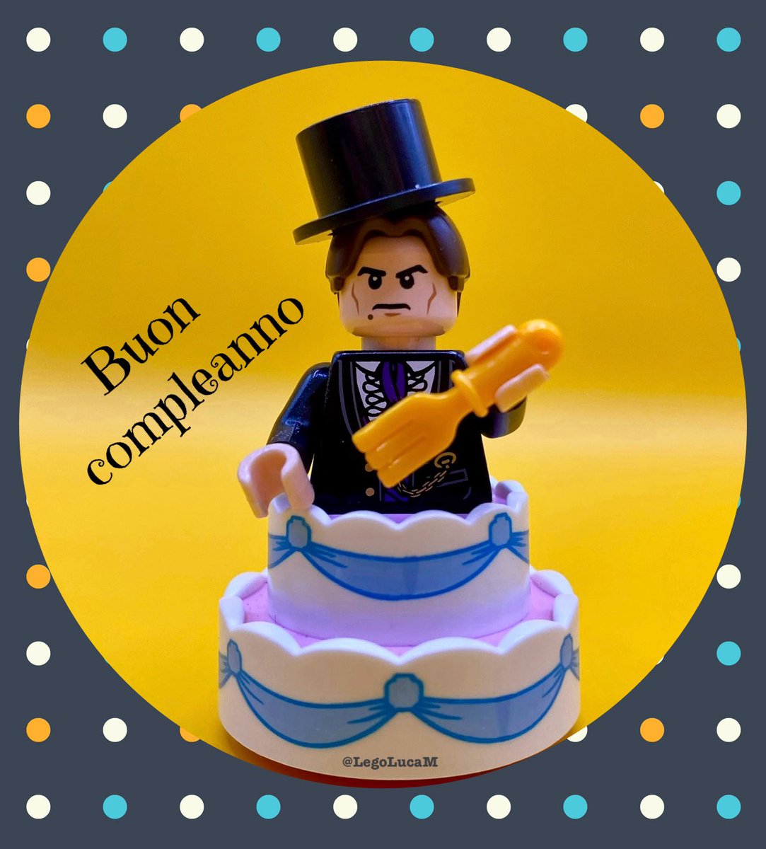 Buon compleanno Luca! 

#LucaMarinelli #MickeyMiranda #DiePfeilerDerMacht #Lego #Legography #LegoMiniFigs