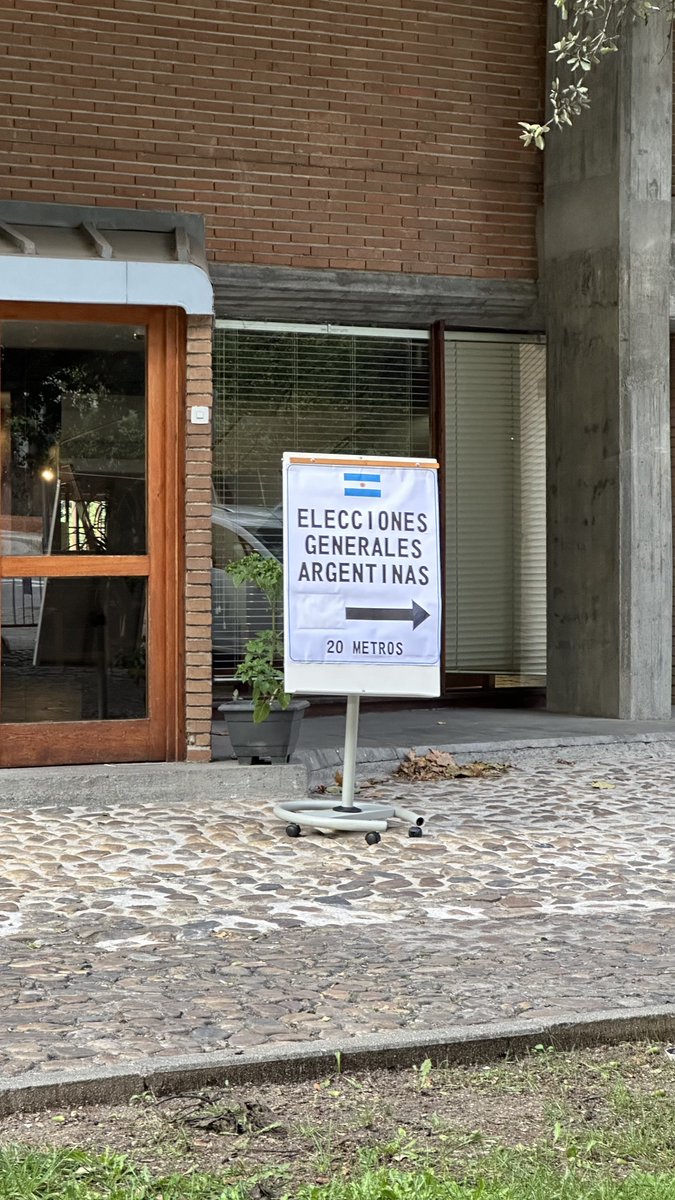 cecisaia's tweet photo. Deber cívico cumplido #EleccionesArgentina https://t.co/Sicw8Dzavk