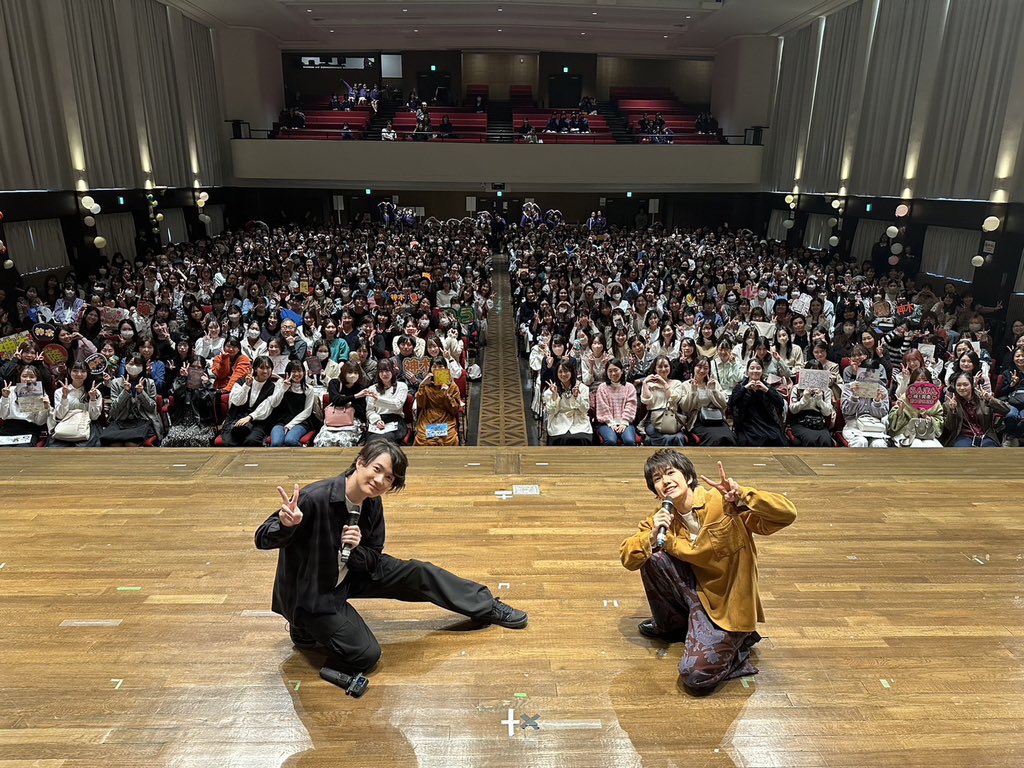 kamiki_official's tweet image. 【 #神木学園祭ツアー 3・4日目】

昨日は #筑紫女学園大学 さん #筑紫祭 🟣
本日は #聖心女子大学 さんの #聖心祭 🪻へお邪魔いたしました！

ご来場下さった皆さま、温かく迎えていただきありがとうございました😊