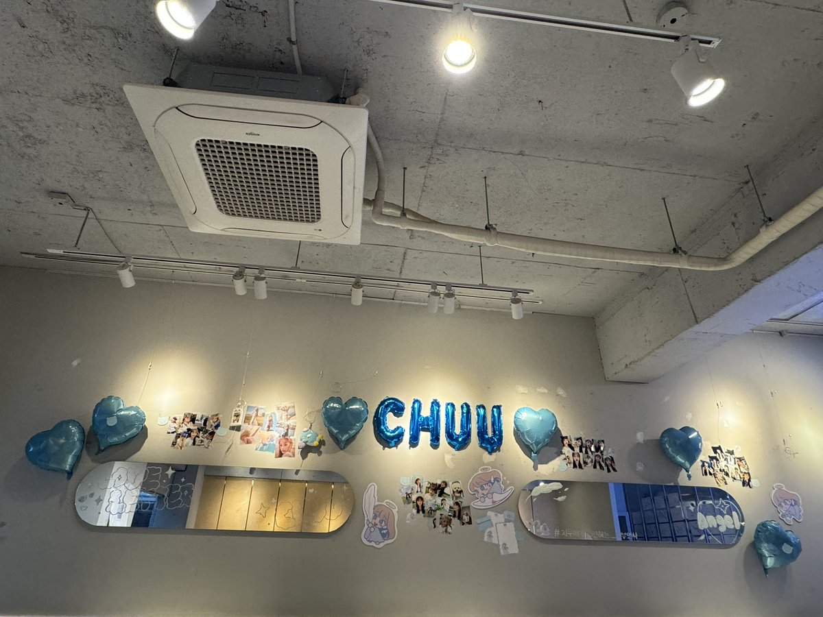 chuuming10's tweet photo. #LovelettertoCHUU
#지우에게_전하는_안부인사

음료 세트는 말뭐~ 그냥 맛있고 특전도 입 아프게 말해서 뭐합니까 그냥 오늘 하루 덕분에 힐링하고 눈도 오랜만에 시력이 올라갔습니다💕🩷  늦었지만 지우야 오늘도 다시 한 번 더 생일 축하하고 축하했어😎📸🩷 https://t.co/RRrAt327bD